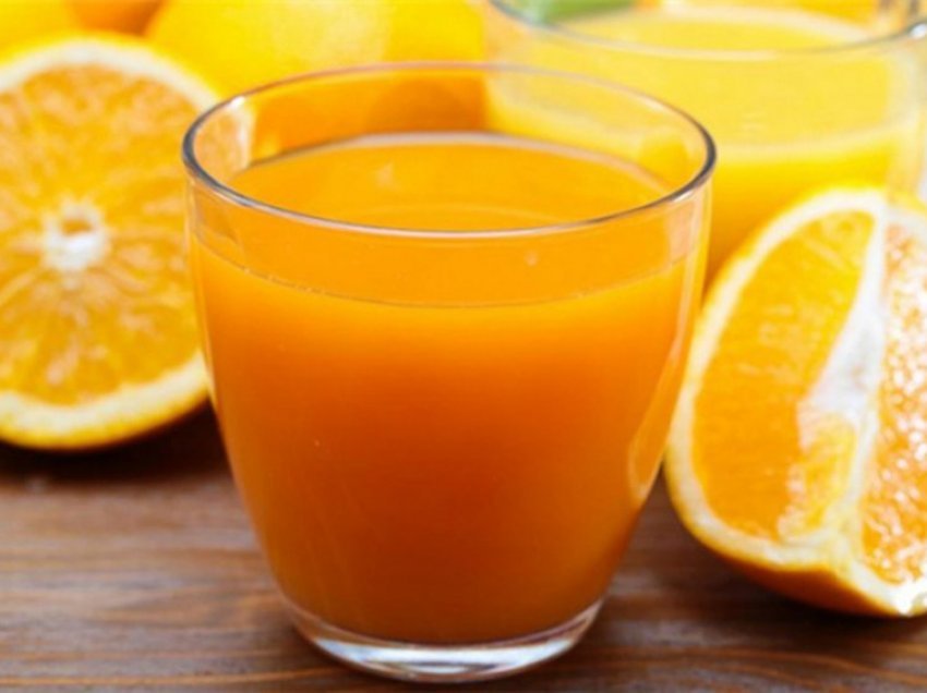 Ja çfarë i ndodh me trupin tuaj kur pini lëng portokalli çdo mëngjes