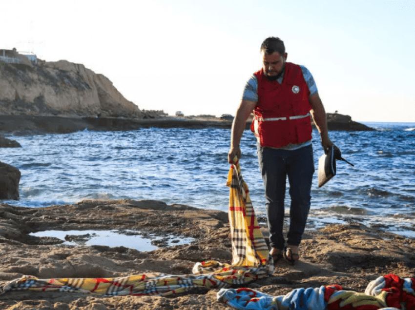Gjenden katër trupat e fëmijëve në bregdetin libian