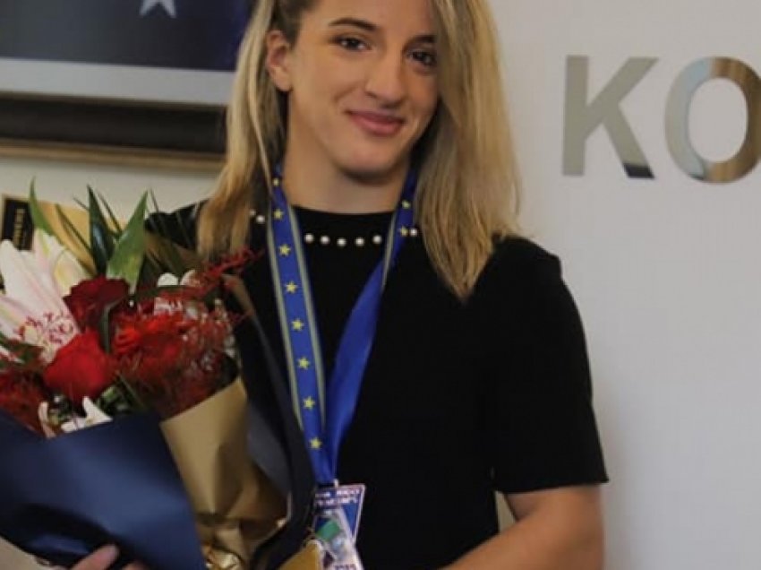 Kuka: Distria dhe Loriana të vetmet sportiste që nderuan Kosovën me medalje këtë vit
