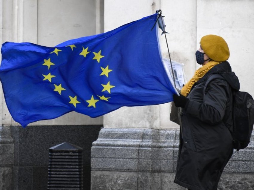 Ligjbërësit evropianë caktojnë një afat të ri për marrëveshjen pas Brexit