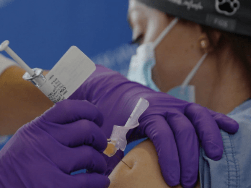 Punonjësja e spitalit përfundon në kujdes intensiv pas reagimit të rëndë alergjik nga vaksina Pfizer