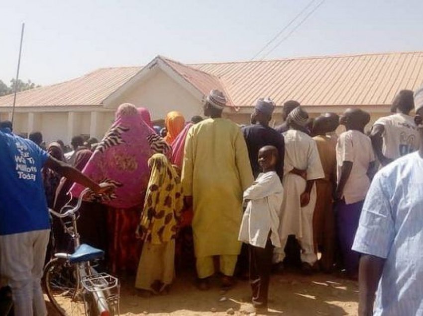Nxënësit nigerianë lirohen pas rrëmbimit nga Boko Haram
