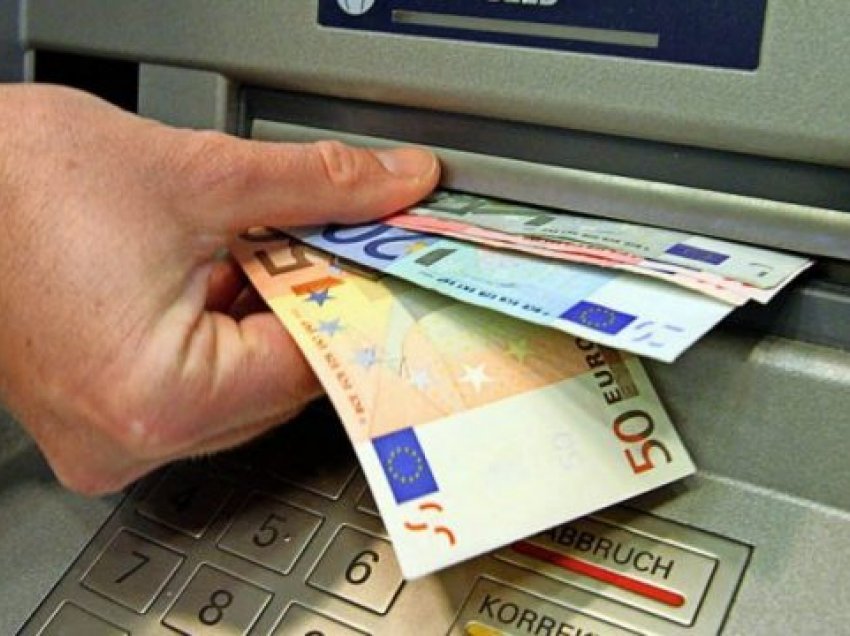 Nga 1 janari paga minimale në Shqipëri 242 euro