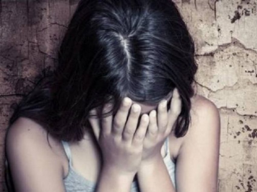 E rëndë në Greqi, shqiptari abuzon seksualisht me vajzën e bashkëjetueses