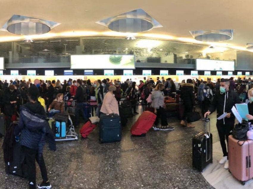 Mërgimtarët e Kosovës “bllokojnë” aeroportin e Baselit 
