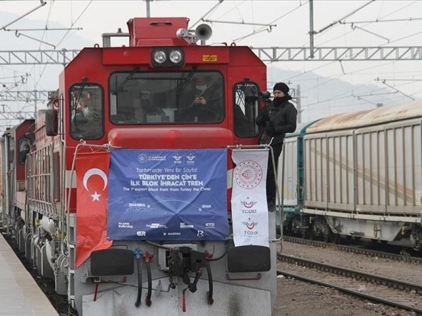 Treni i parë eksportues i nisur nga Turqia mbërrin në Kinë, flet ministri i Transportit 