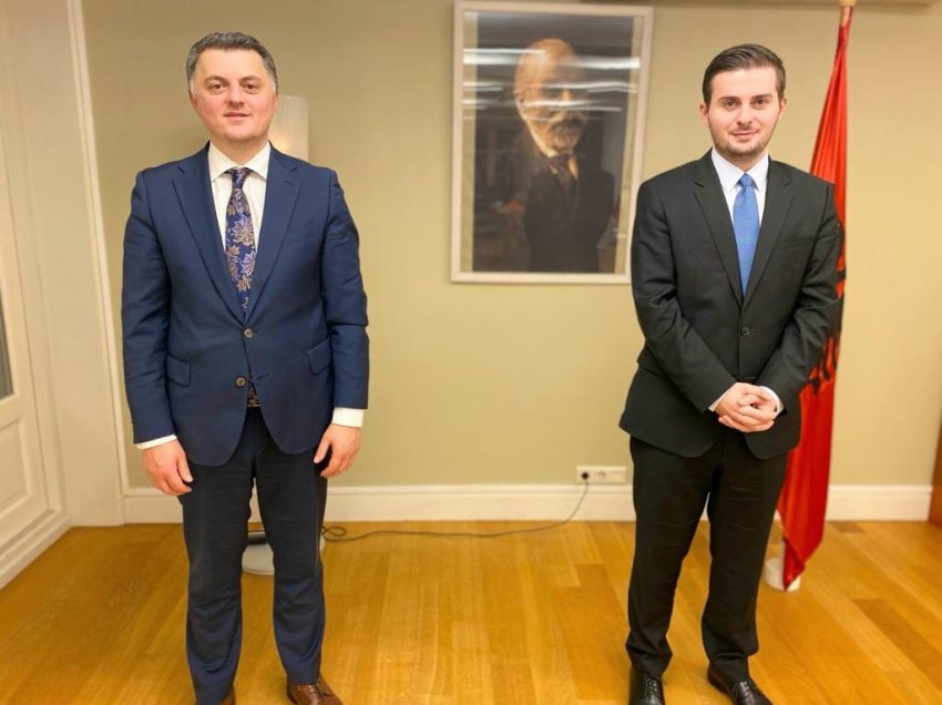 Cakaj takon Ambasadorin e Republikës së Kosovës në Holandë: Në Tribunale Ndërkombëtare duhet të shkojë Serbia, jo Kosova