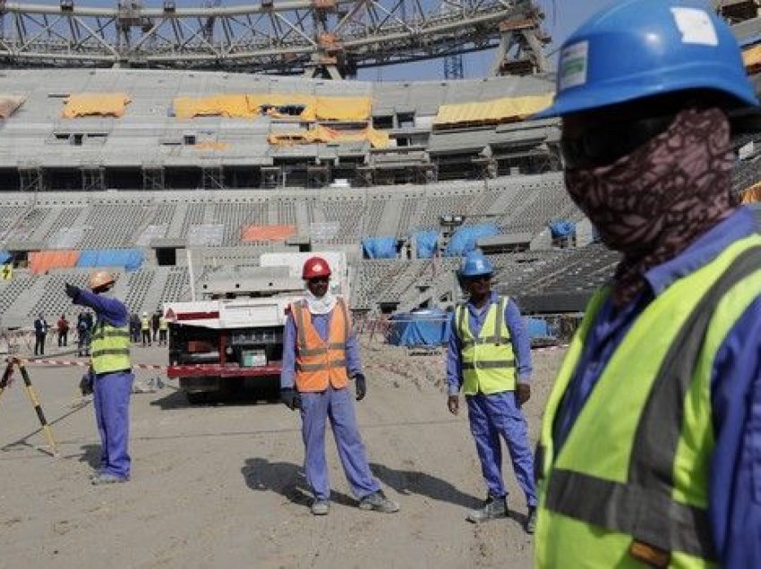 Po ndërtojnë mrekulli mbi tokë, 67 punëtorë të tjerë të vdekur në Katar gjatë pesë muajve të fundit