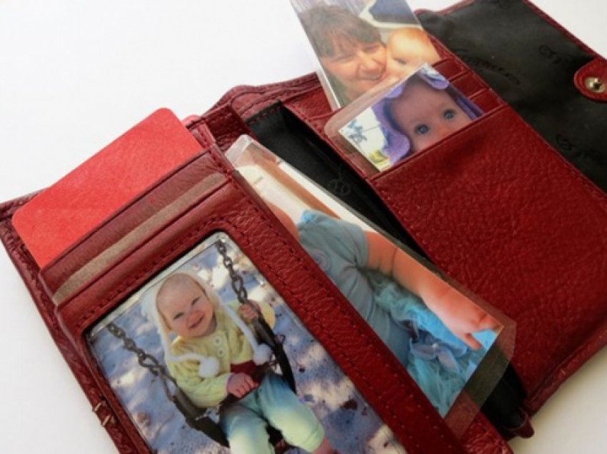 Nuk ju shkon mendja, por duhet të mbani fotografinë e një fëmije në portofol