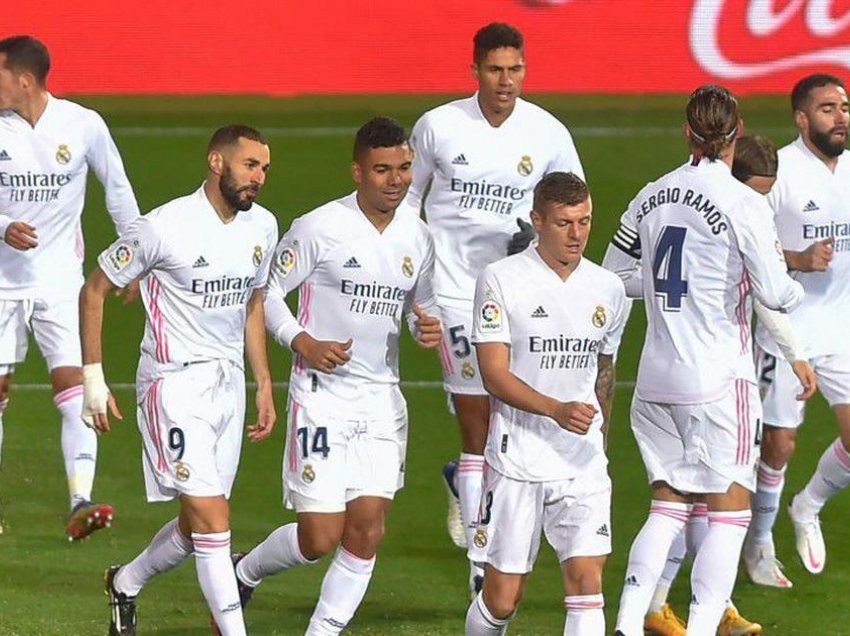 Real Madridi publikon listën e lojtarëve për ndeshjen ndaj Granada, rikthehen Hazard e Vinicius