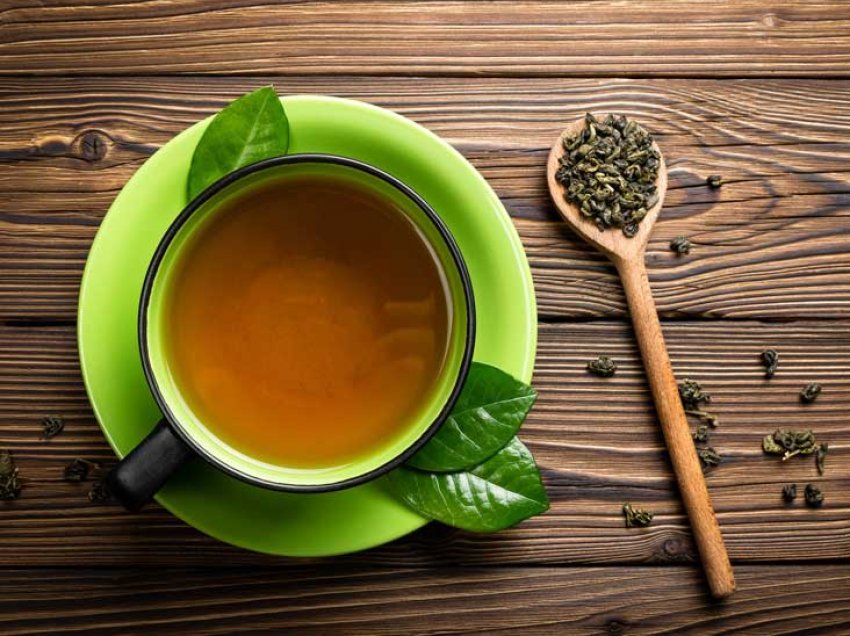 5 arsye për të pirë çaj të gjelbër