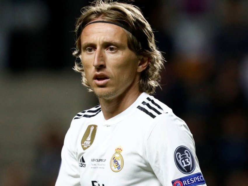 Luka Modric nuk largohet nga Real Madrid, arrihet marrëveshja për kontratën e re