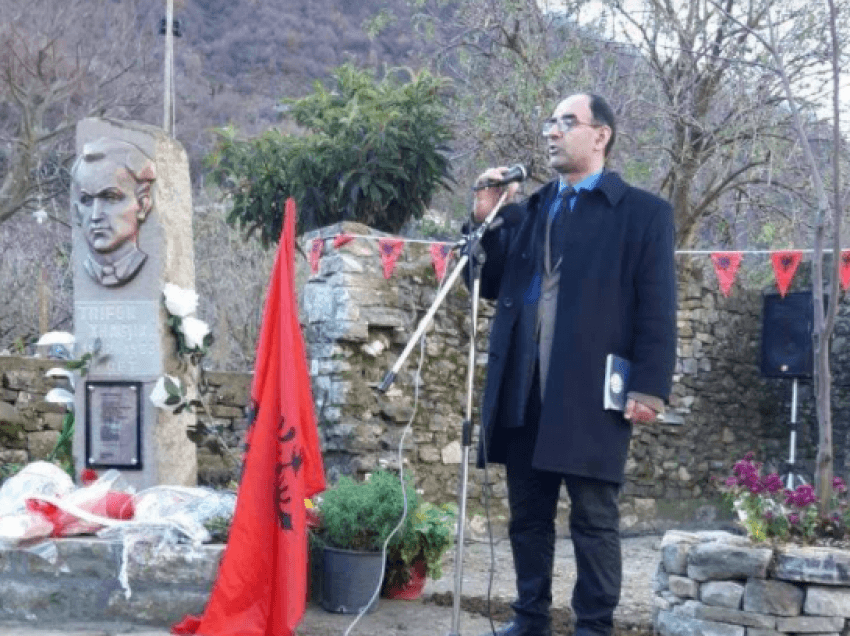 Shkrimtarët shqiptarë nderojnë poetin e pushkatuar Trifon Xhagjika