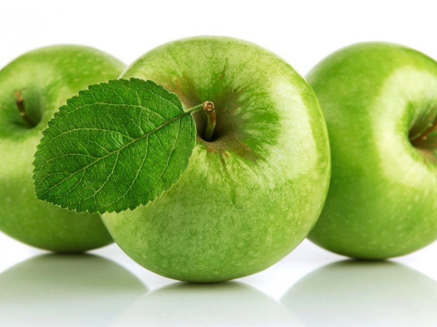 Vetitë shëruese të mollëve të gjelbra