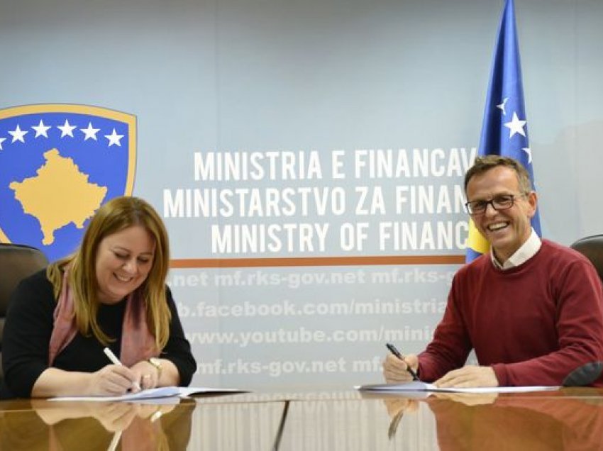 Hykmete Bajrami dhe Besnik Berisha nënshkruajnë marrëveshje për subvencionimin e tarifës së garancisë