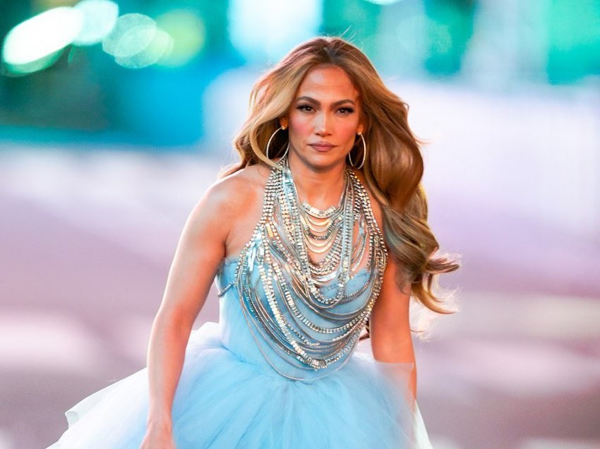 Jennifer Lopez duket si Hirushja rrugëve të New Yorkut