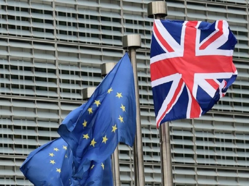 Nuk ka marrëveshje për Brexit-in/ Britania dhe BE-ja shtyjnë bisedimet përtej afatit