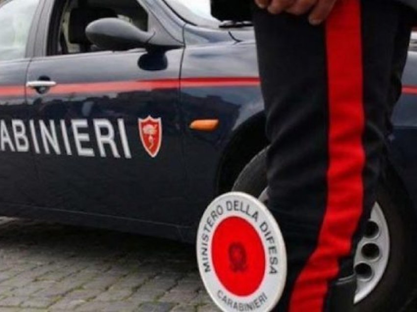 Ndjekje me makina dhe thes në shpinë, shqiptarët çajnë postbllokun e Karabinierëve në Itali