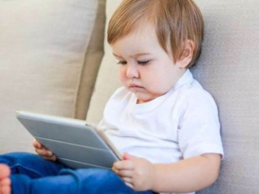 Fëmijët që qëndrojnë më shumë se 30 minuta para ekranit? Flet shkenca