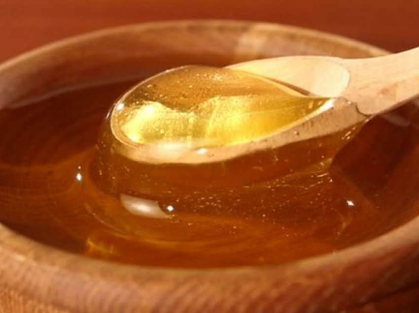 Mjaltë me vaj ulliri herët në mëngjes, trajtimi një javor i shëndetit