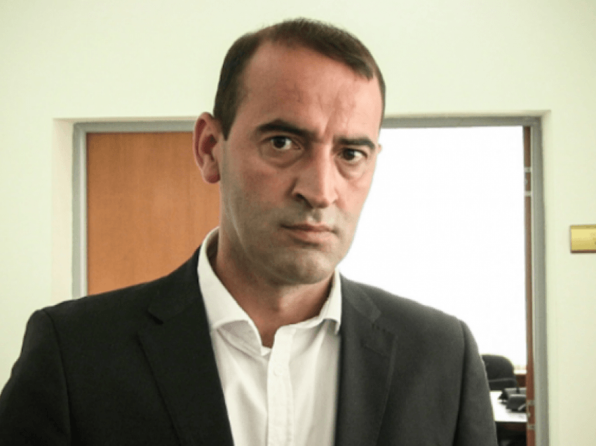 Reagon zyrtari i AAK-së, tregon pse Daut Haradinaj hoqi dorë nga posti i deputetit
