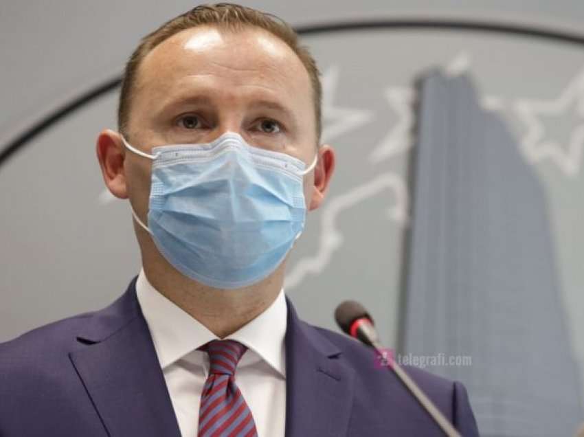 Infektime masive e dhjetëra vdekje në ditë nga Covid-19, përgjigjet ministri Zemaj