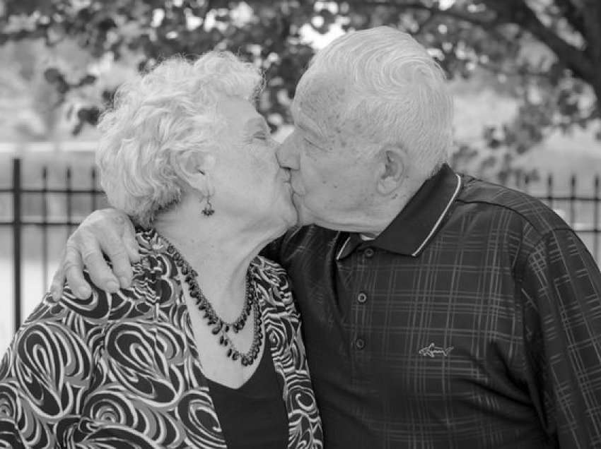 Të martuar për 76 vite, kaluan momentet e fundit në njësinë spitalore të Covid-19