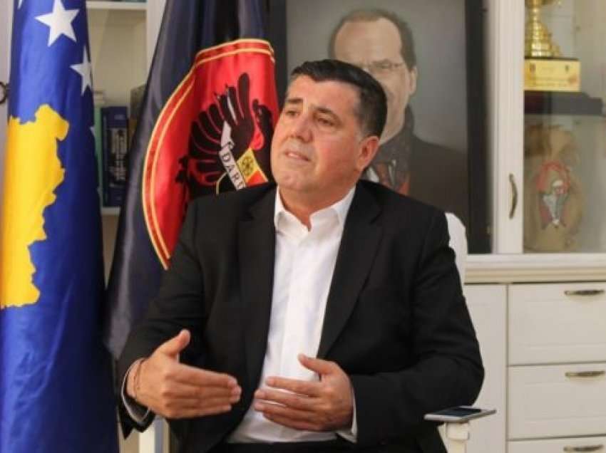 “Unë dy minuta nuk ia fali”, a po aludon Lutfi Haziri në shkarkimin e Meliza Haradinajt?