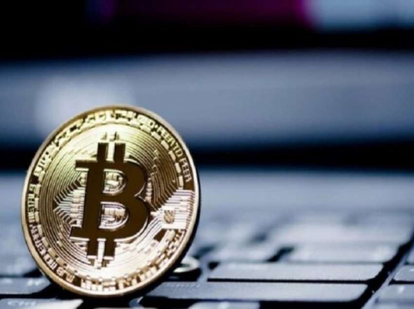 ​Bitcoin ra në një minimum prej 10 ditësh, duke tërhequr kriptovaluta të tjera