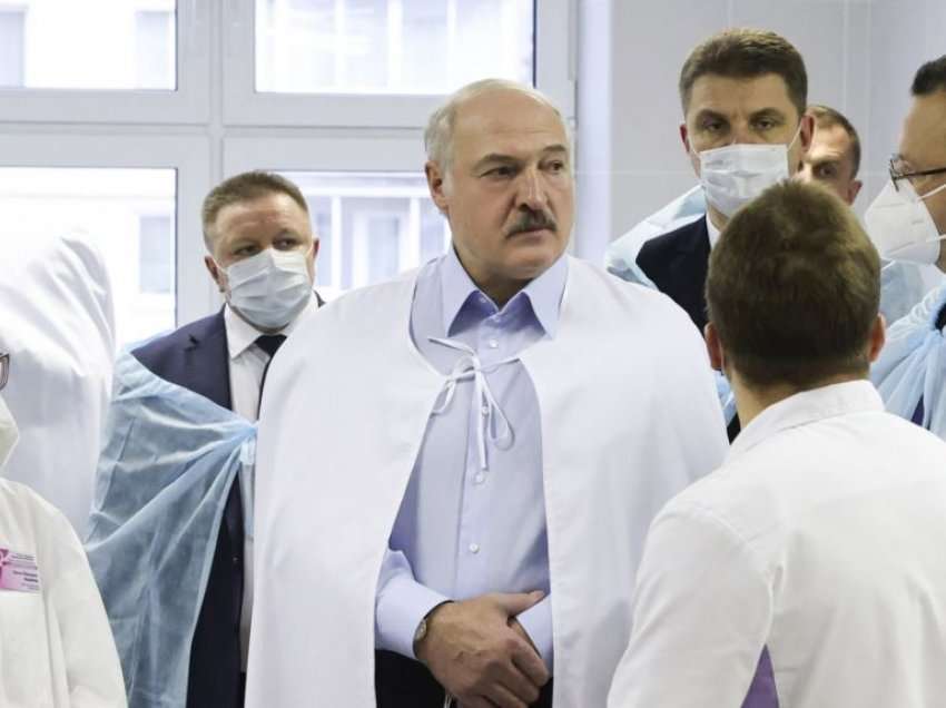 Lukashenka thotë se do të largohet nga posti kur të miratohet kushtetuta e re
