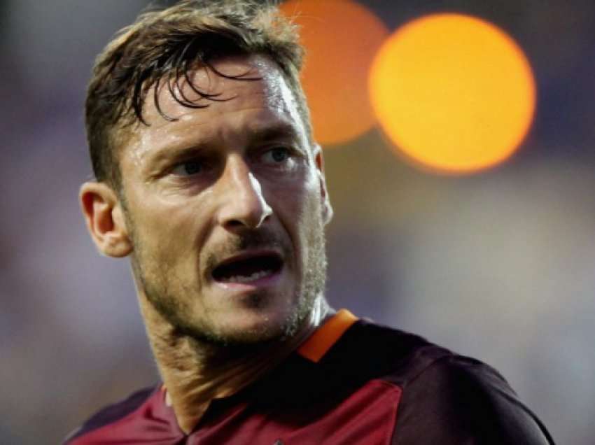 Stadiumet bosh, flet Totti: Nuk është më futboll