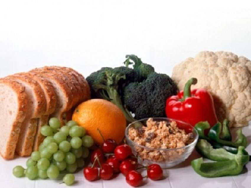 Ushqimet që zvogëlojnë rrezikun e sëmundjes së alzheimer-it