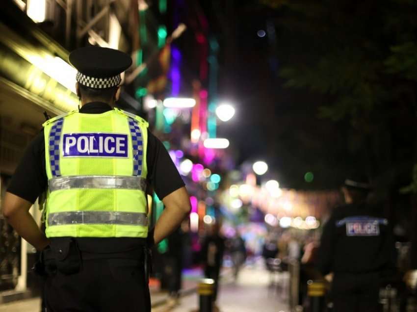 Policia londineze arreston 155 persona që kundërshtuan masat izoluese