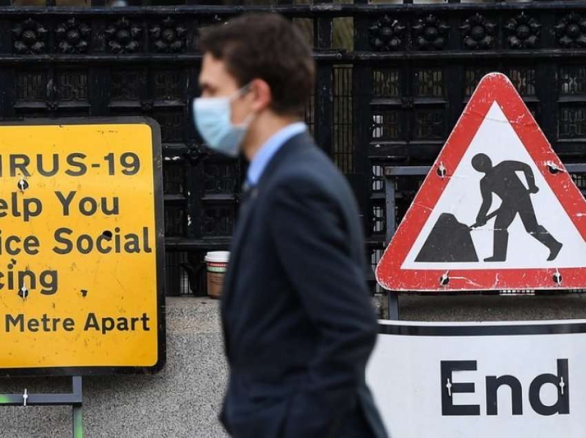  Paralajmërimi fortë i zyrtarit britanik: Nëse nuk respektohen masat kundër COVID-19 do përballemi me valën e tretë të pandemisë