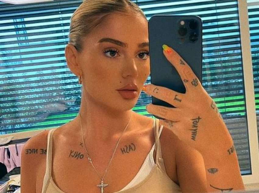 Loredana Zefi pozon atraktive para pasqyrës, zbulon tatuazhet në trup