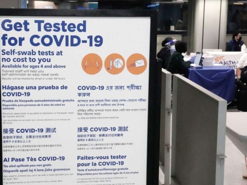 Ekspertët: Vaksinat për COVID-19 po vijnë, por masat parandaluese janë ende përparësore