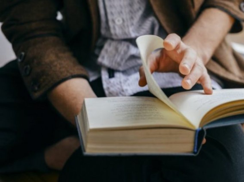 Përse leximi është gjëja më inteligjente që mund të bëni