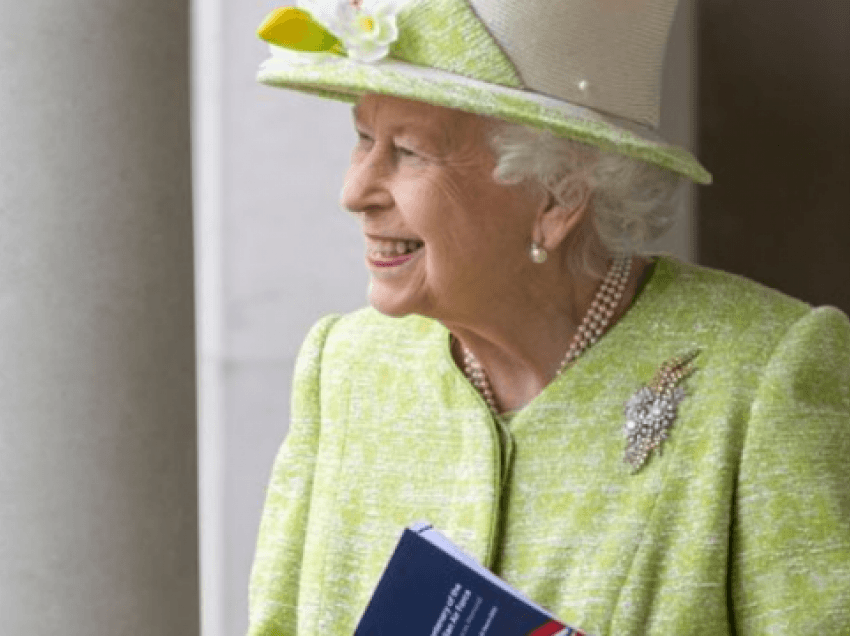 Mbretëresha britanike merr dozën e dytë të vaksinës kundër Covid-19
