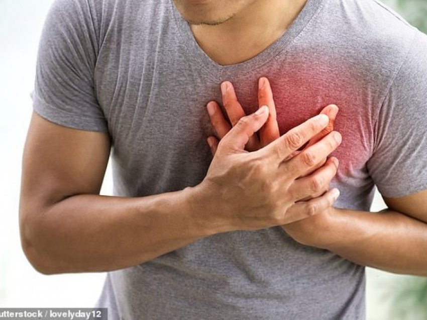 3 simptomat paralajmëruese të kolesterolit të lartë që nuk duhet t’i injoroni kurrë 
