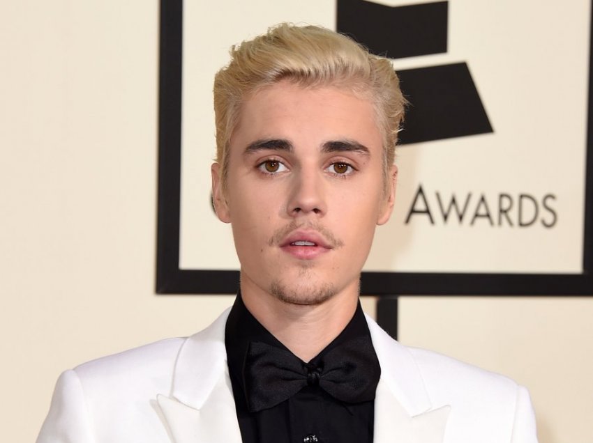 Rikthimi i fuqishëm i Justin Bieber, për një javë rresht në vendin e parë në Billboard 