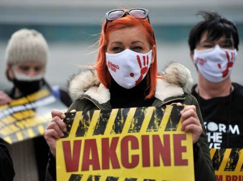 Kërkohet dorëheqja e Qeverisë në Bosnje - shkak trajtimi i pandemisë