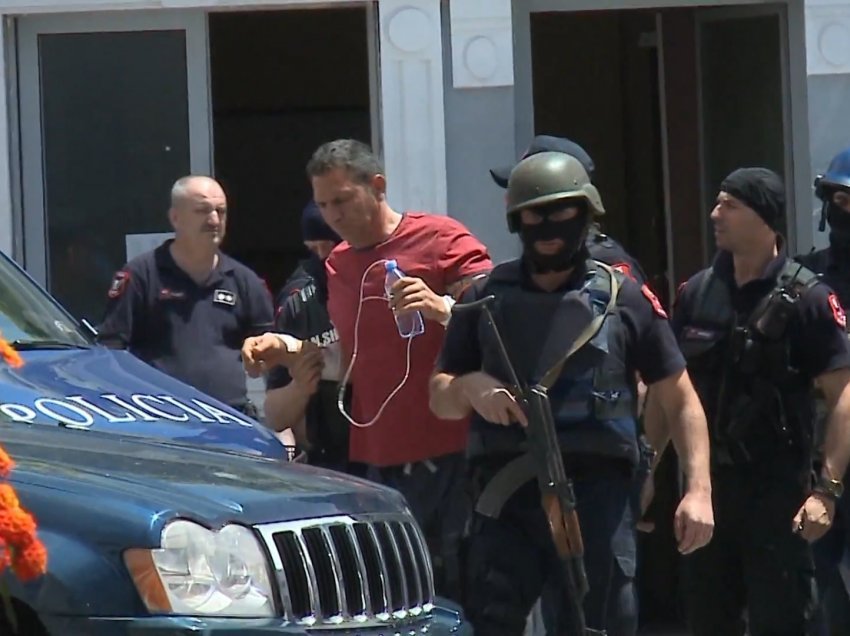 Ardian Çapja del nga QSUT, transferohet në spitalin e burgut