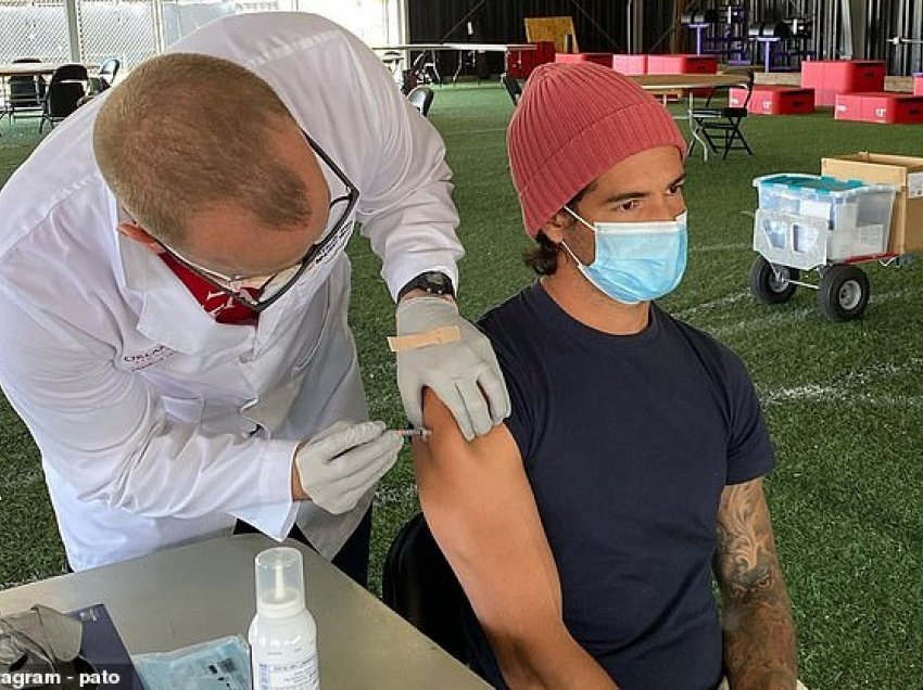 Pato merr dozën e parë të vaksinës