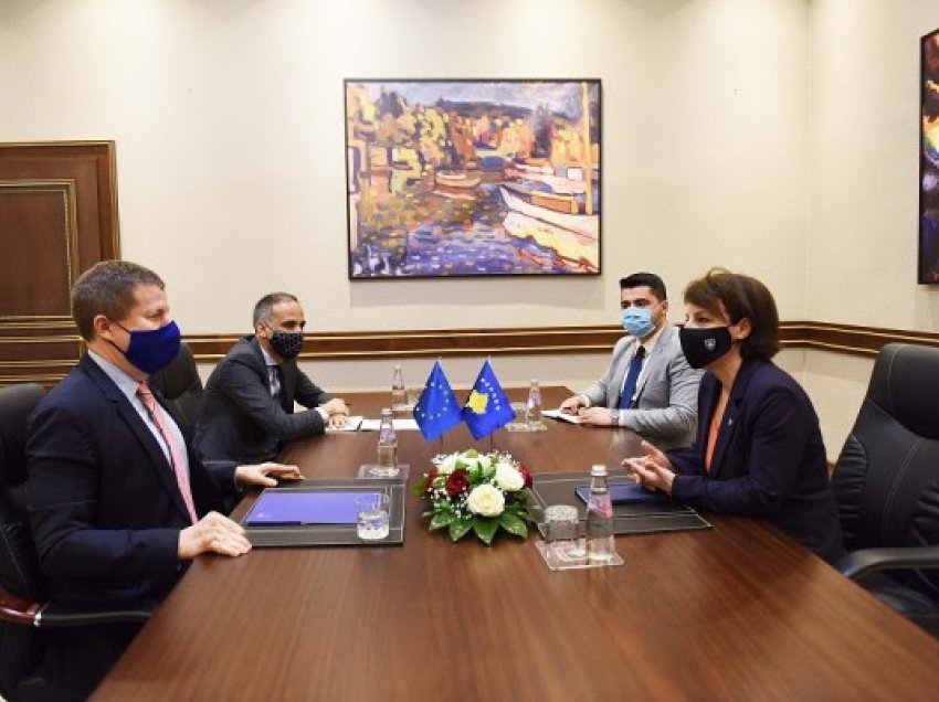 ​Gërvalla priti në takim shefin e Zyrës së BE-së në Kosovë
