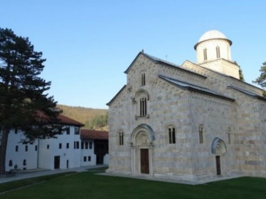 Ramosaj: Manastiri i Deçanit asnjëherë nuk është cenuar nga shqiptarët
