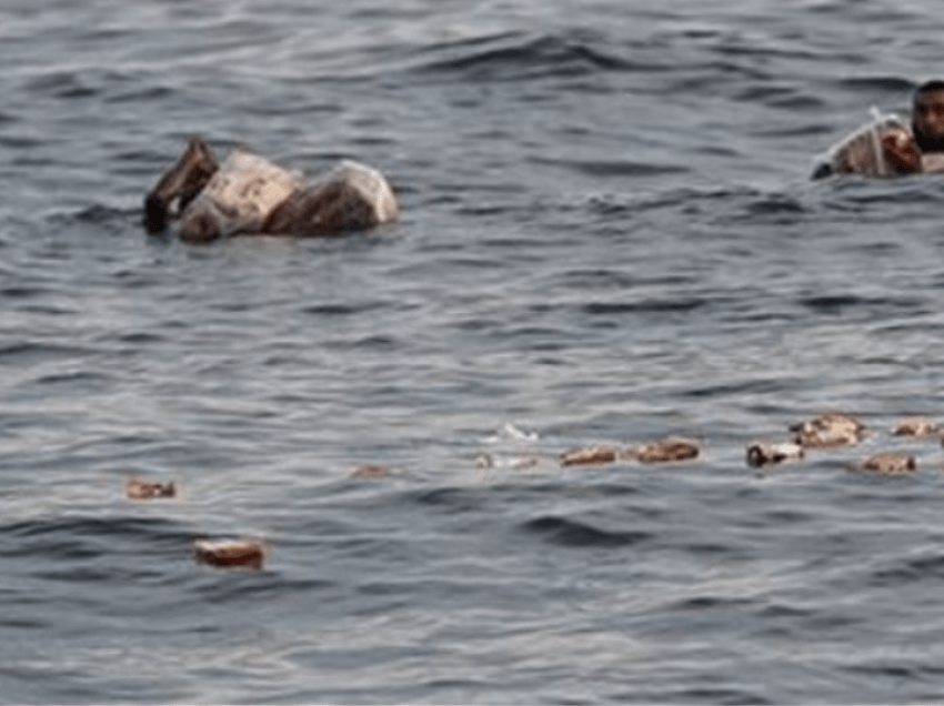 Katër emigrantë humbin jetën pas fundosjes së një anije në Ishujt Kanarie