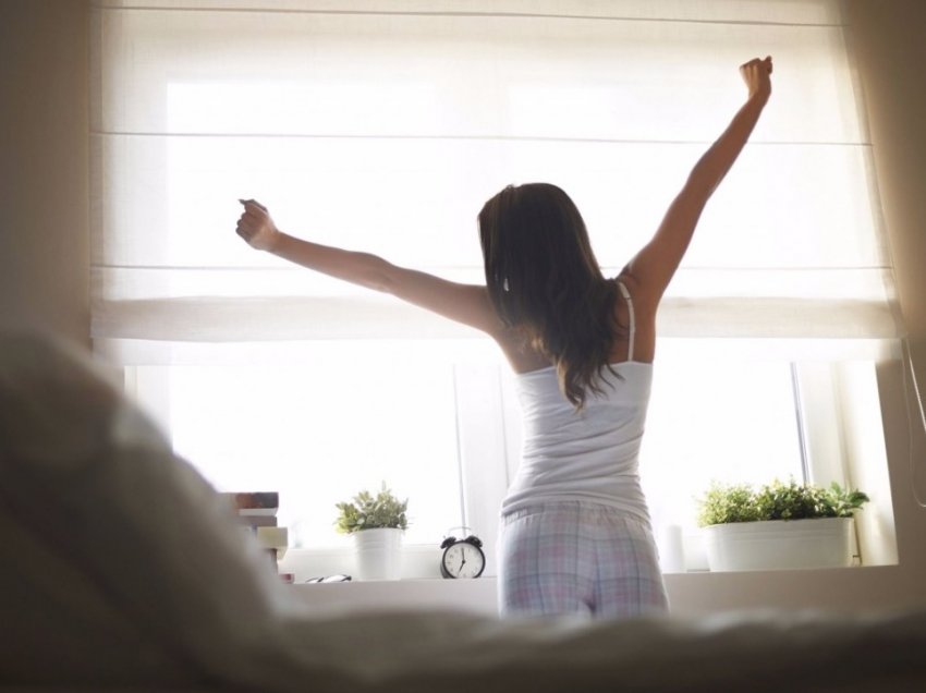 5 arsye pse duhet të zgjoheni herët
