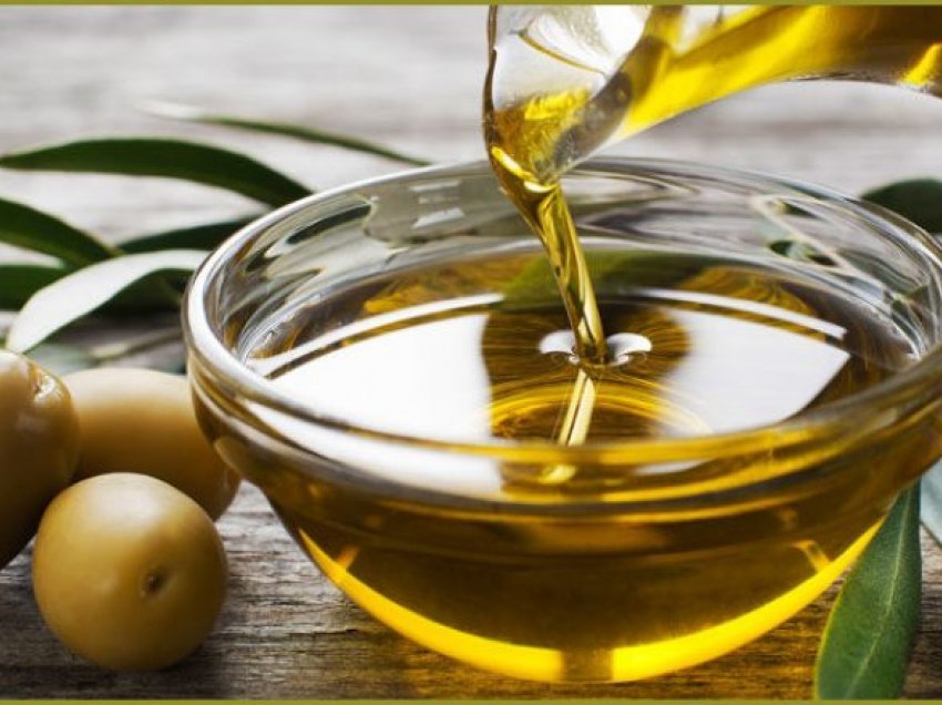 Problemet me kocka dhe ndikimi i vajit të ullirit me kripë