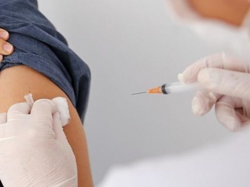CDC: Mbi 30 përqind e të rriturve në SHBA janë vaksinuar plotësisht