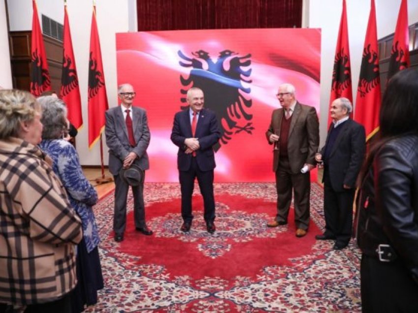 Meta dekoron me titullin e lartë atdhetarin Kostandin Kristoforidhi, thirrje:  Zgjohuni shqiptarë!